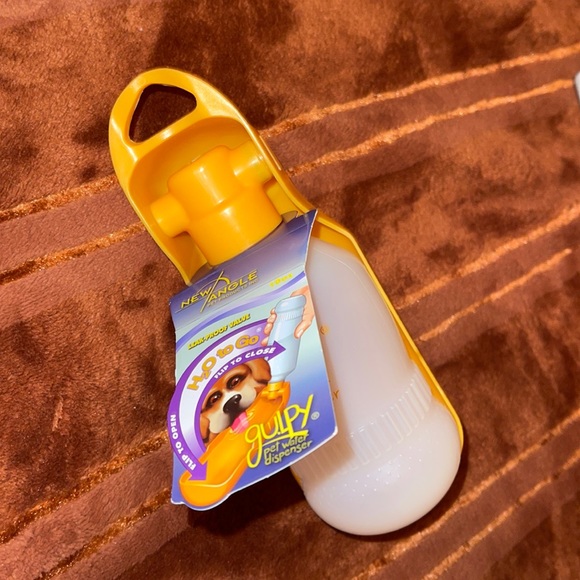 NWT Gulpy Pet Water Dispenser, Yellow - Picture 2 of 6